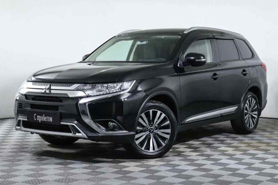 Автомобиль Mitsubishi, Outlander, 2021 года, VT, пробег 33838 км